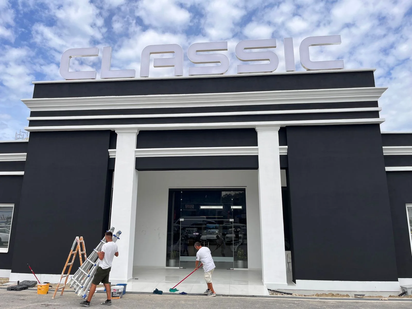 Commercial exterior painting